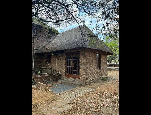 1 bed property to rent in PRESIDENT PARK AH